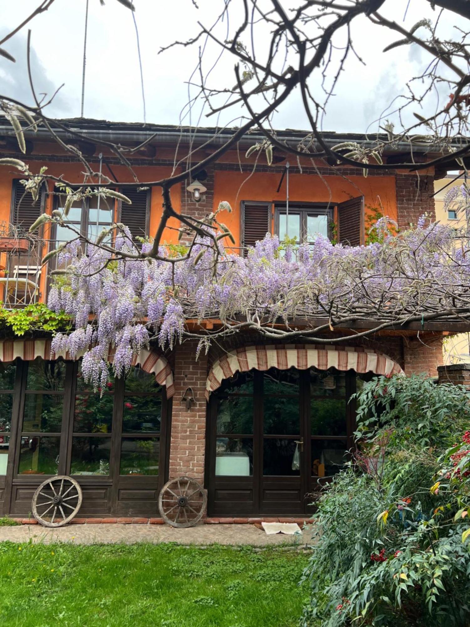 Отель La Casa Arancione Boves Экстерьер фото